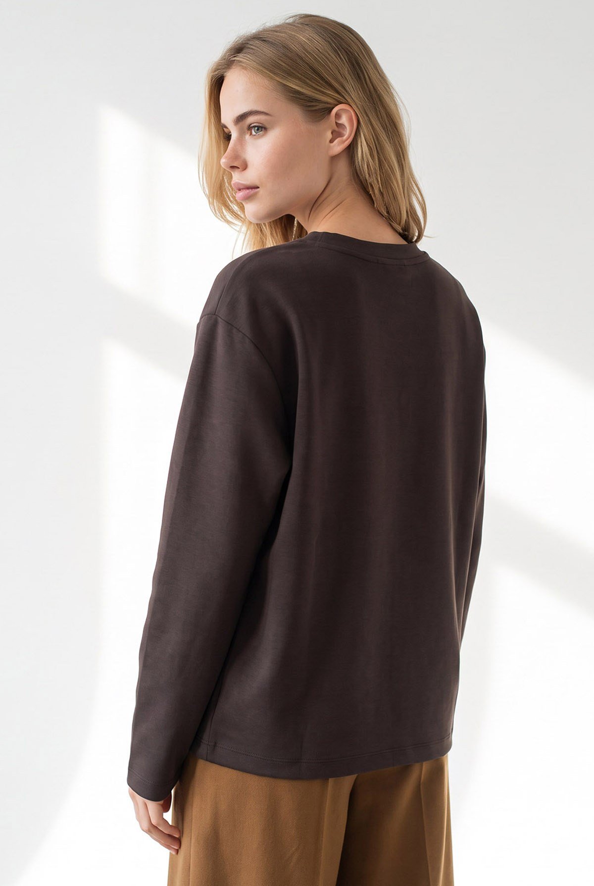 Bisiklet Yaka Modal Tuşeli Dökümlü Basic Sweatshirt Kahverengi