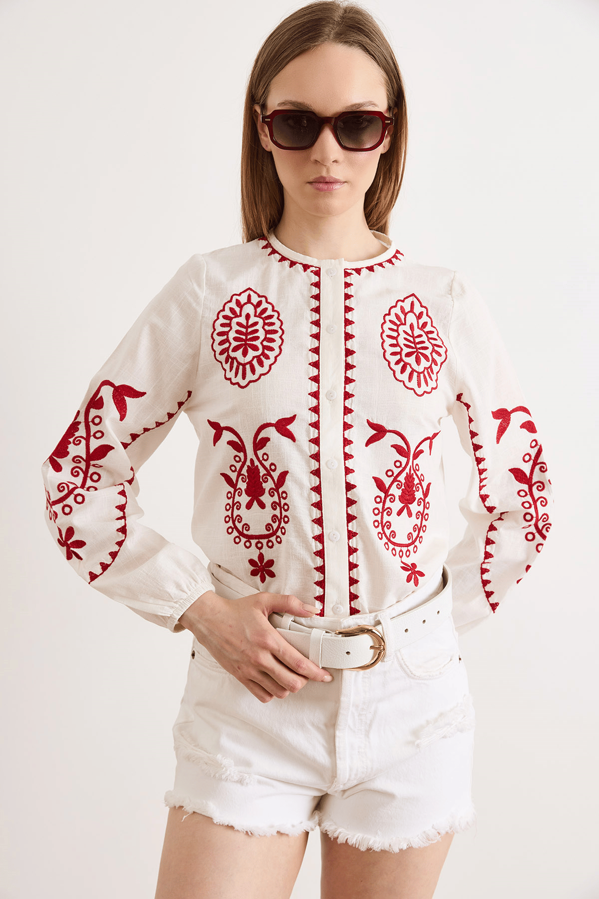 Bisiklet Yaka Nakışlı Boho Pamuk Gömlek Beyaz Kırmızı