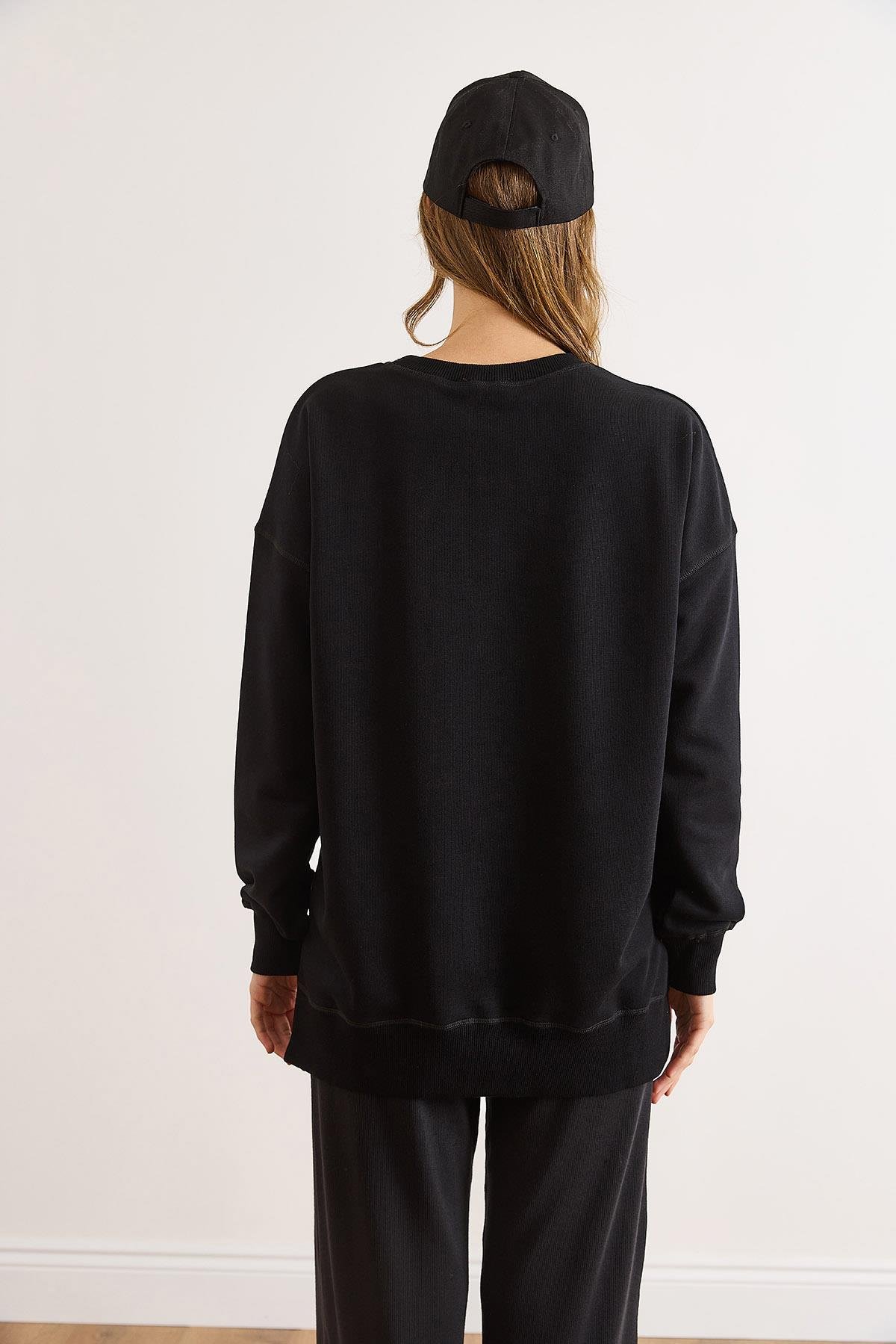 Bisiklet Yaka Şardonsuz Kalın Sweatshirt Siyah