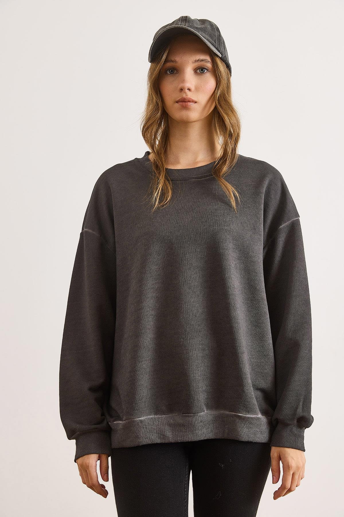 Bisiklet Yaka  Şardonsuz Yıkamalı Basic Sweatshirt Antrasit