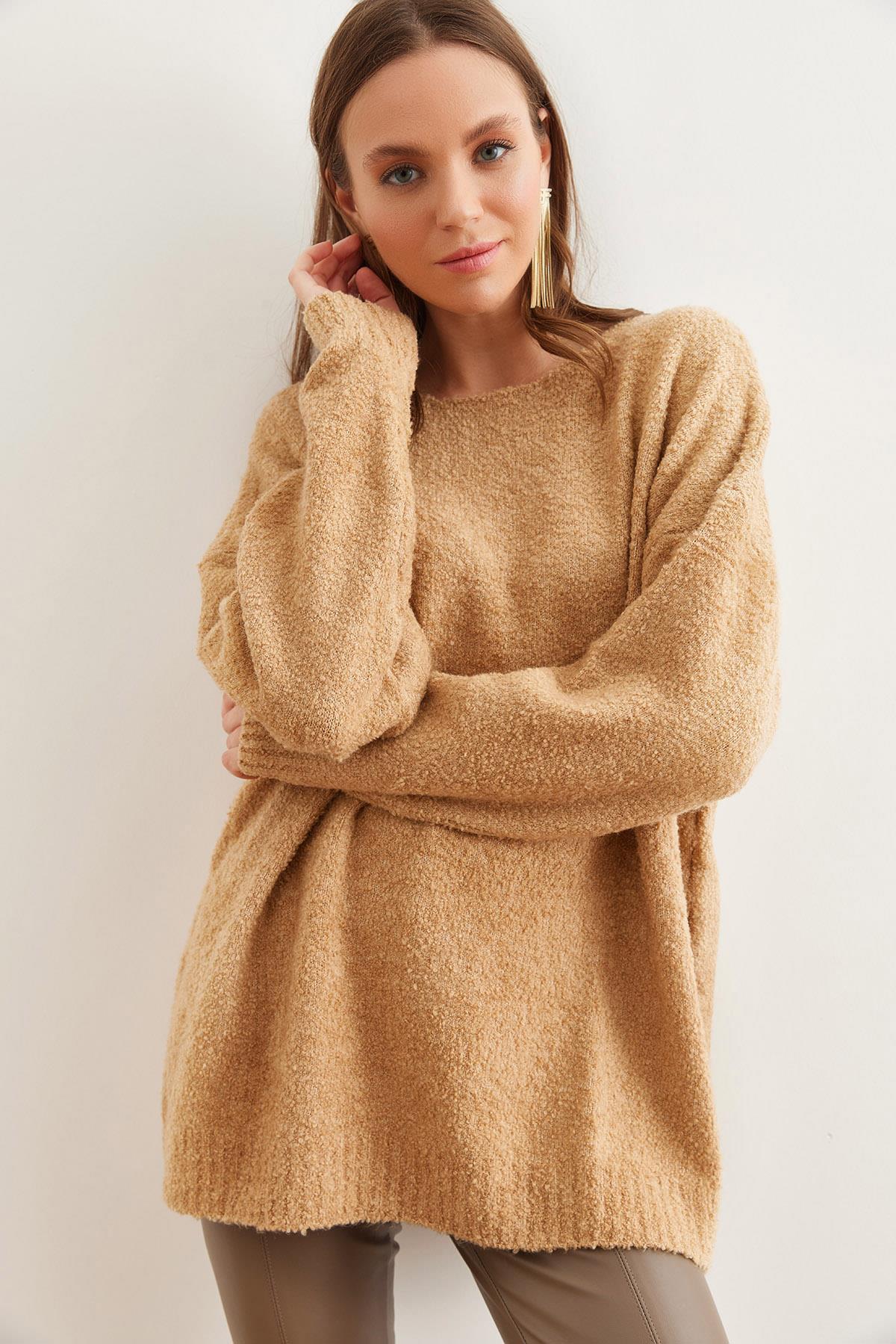 Bisiklet Yaka Yumuşak Dokulu Oversize Triko Kazak Camel