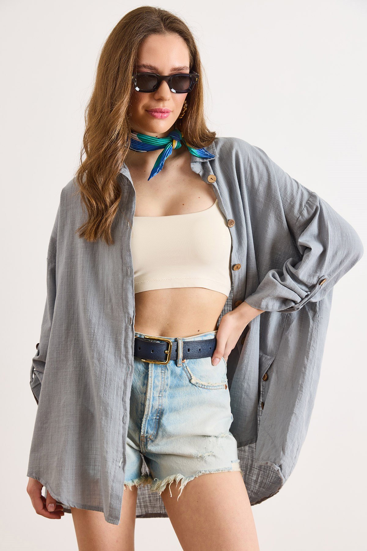 Boho Yanları Düğmeli Yıkamalı %100 Pamuk Loose Fit Gömlek Gri