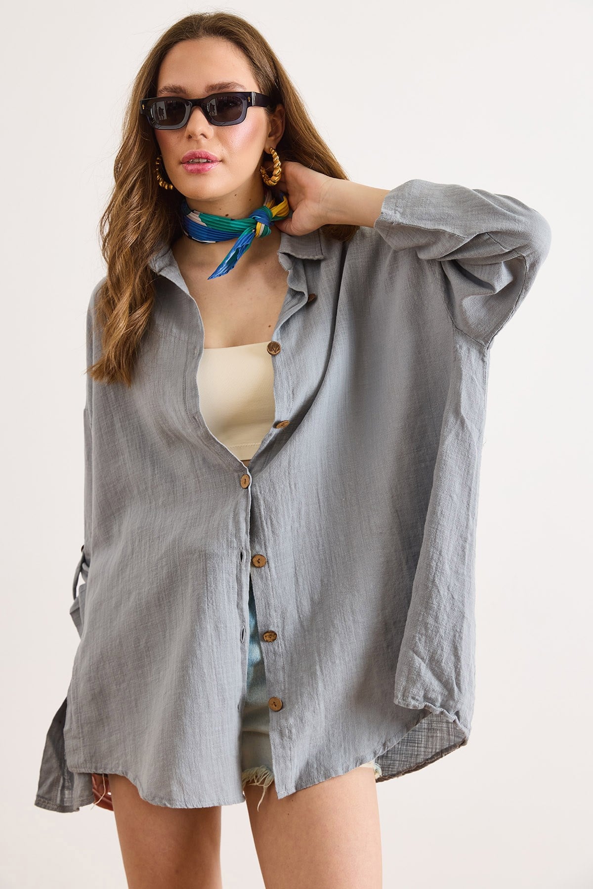 Boho Yanları Düğmeli Yıkamalı %100 Pamuk Loose Fit Gömlek Gri