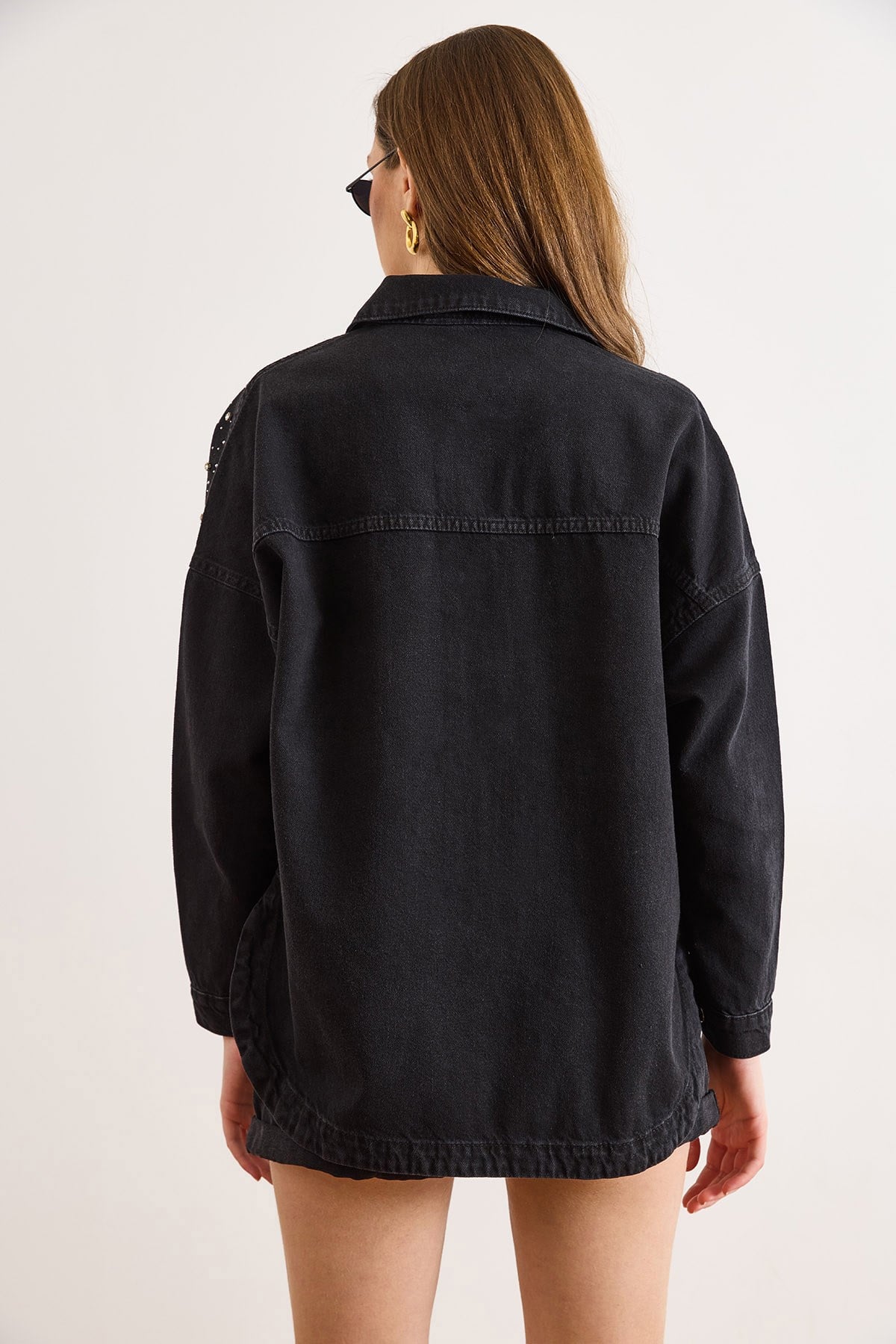 Boncuk ve Taş Detaylı Oversize Denim Ceket Siyah