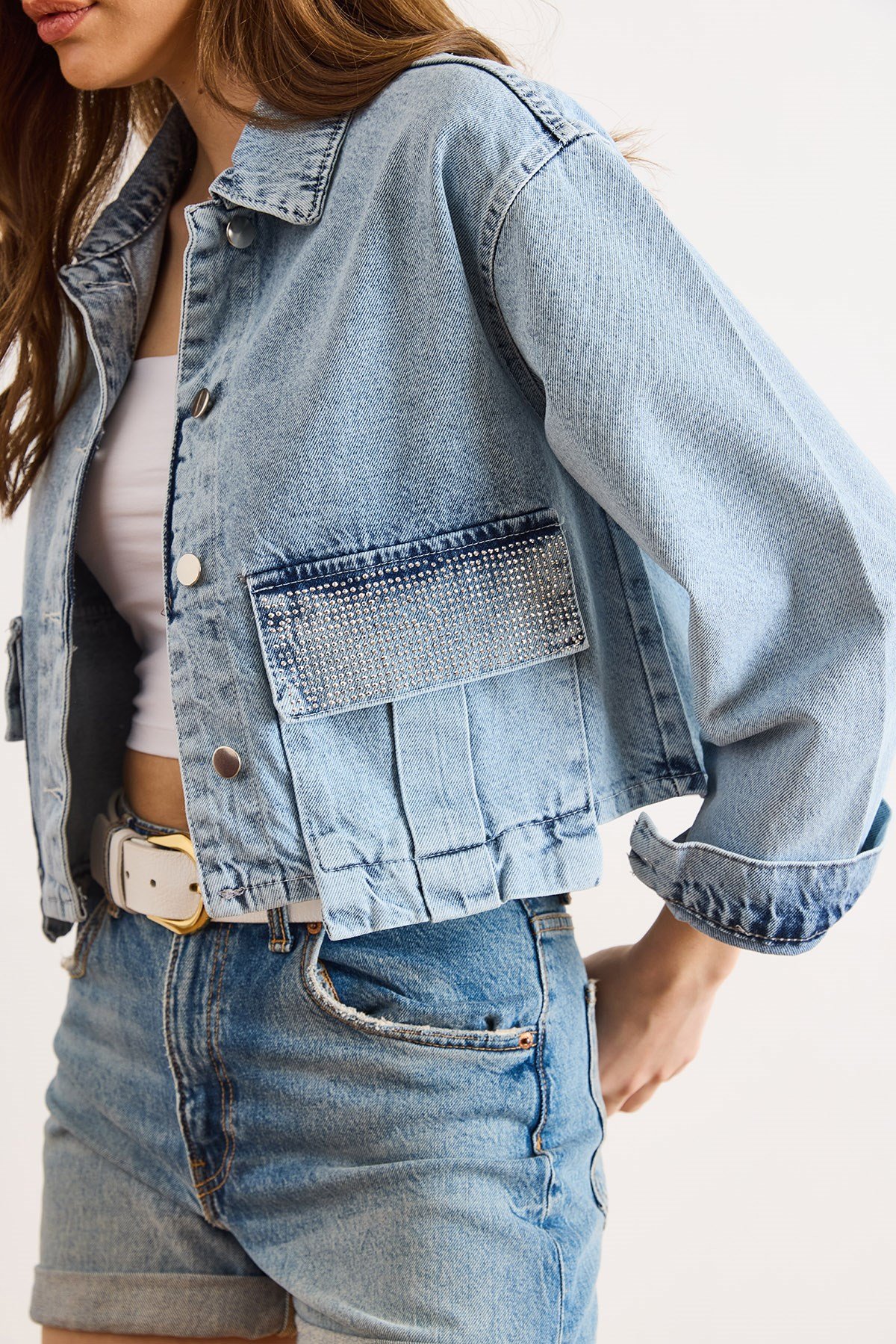 Cep Taş Detaylı Crop Denim Ceket Mavi