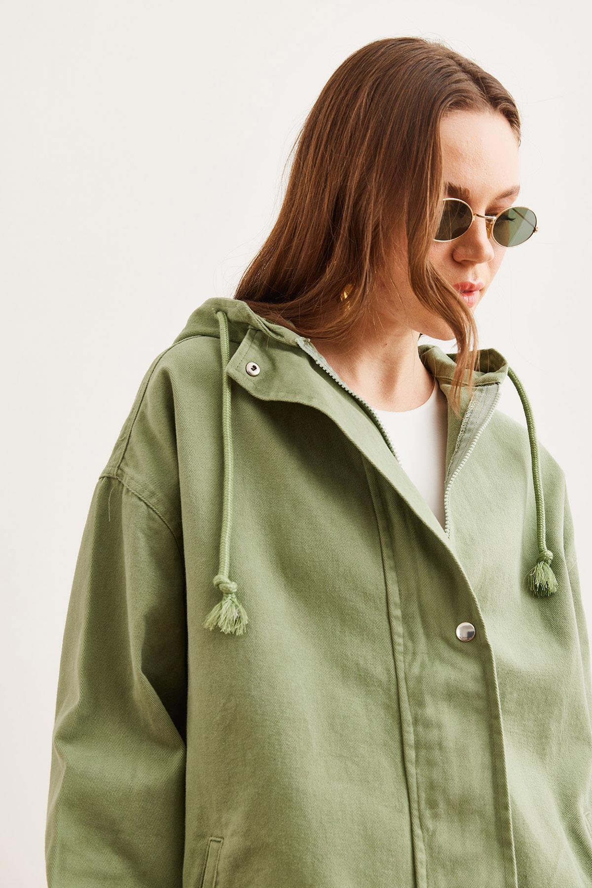 Cepli Fermuarlı Çıtçıt Detaylı Gabardin Ceket Haki