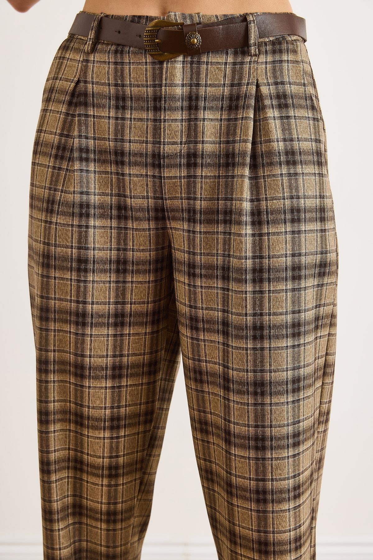 Cepli Kemerli Ekose Pantolon Camel