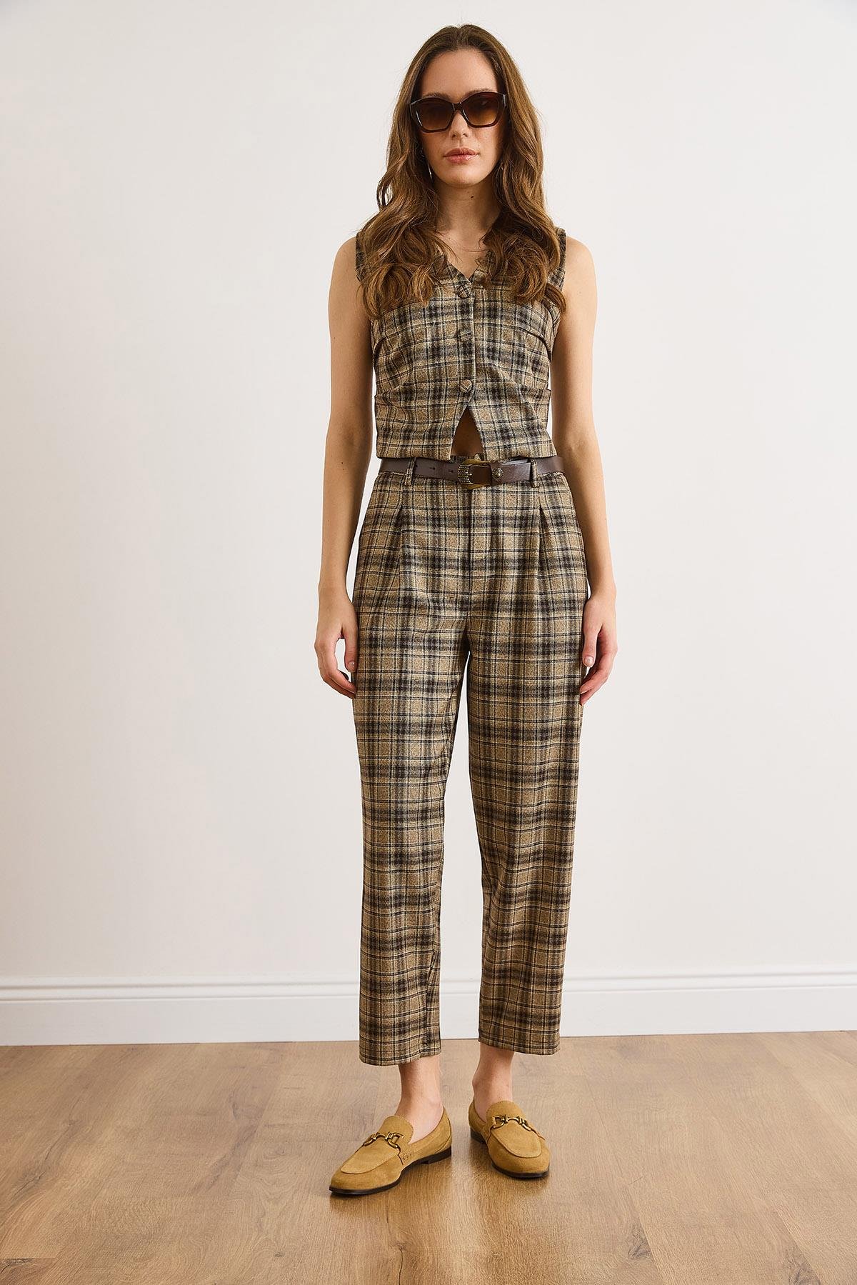 Cepli Kemerli Ekose Pantolon Camel