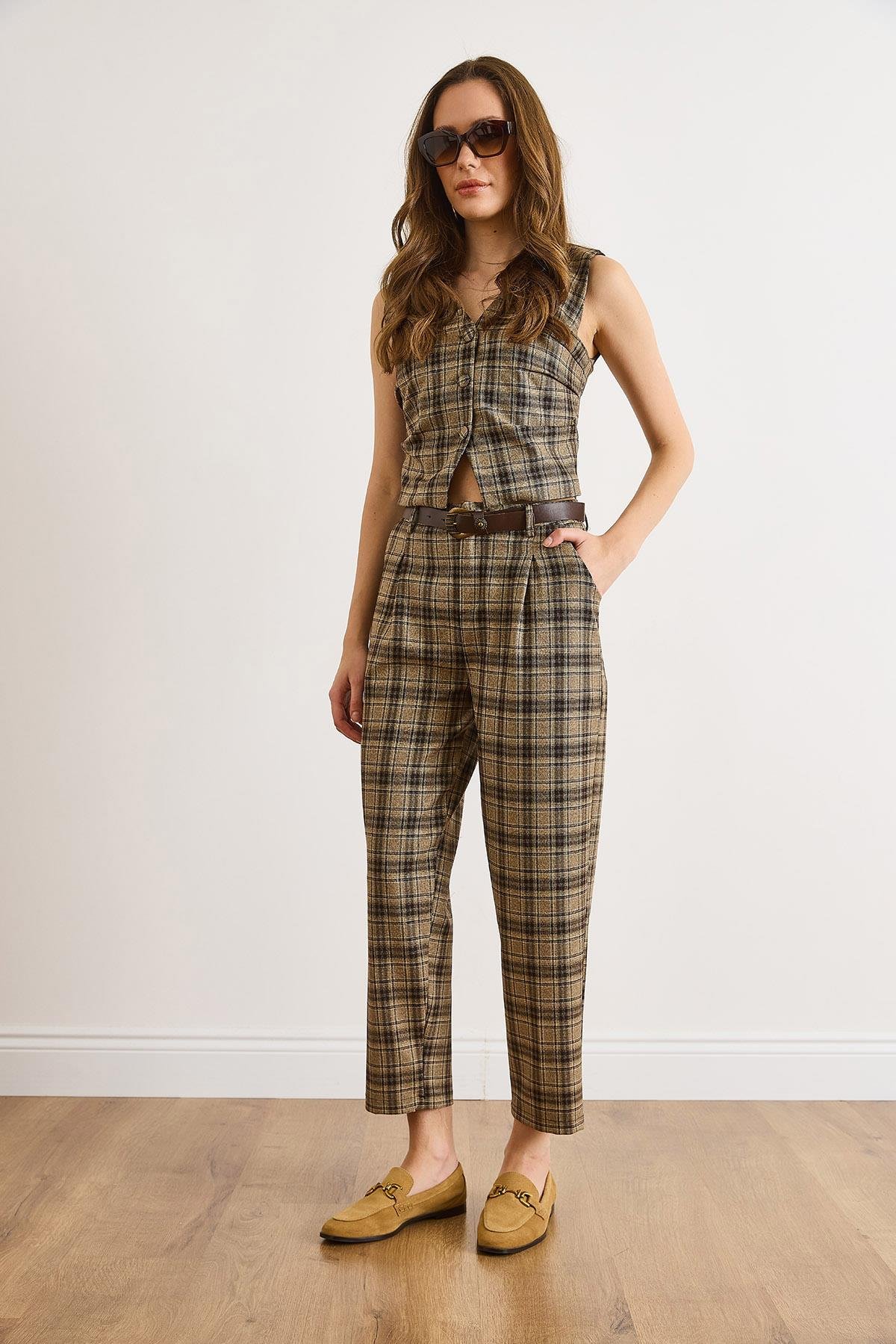 Cepli Kemerli Ekose Pantolon Camel