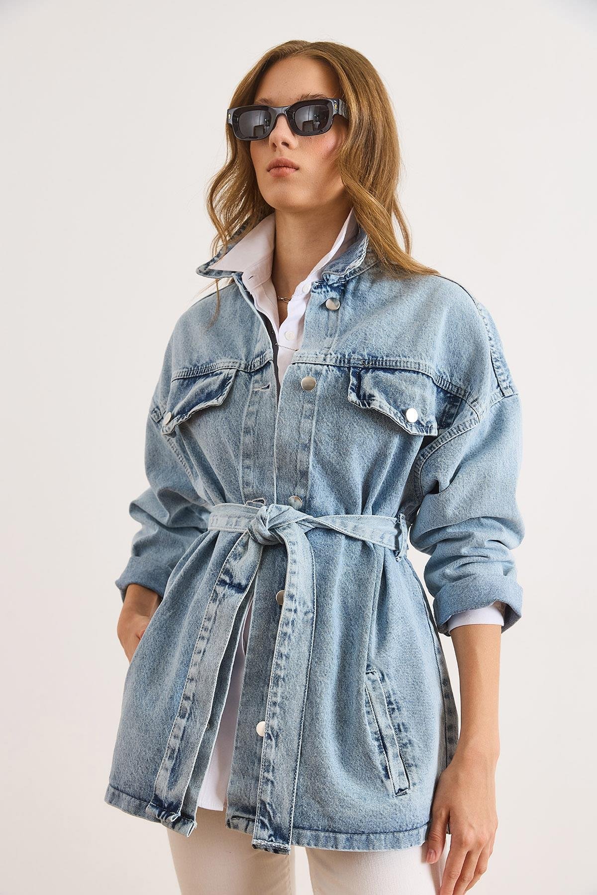 Cepli Kuşaklı Uzun Denim Ceket Açık Mavi