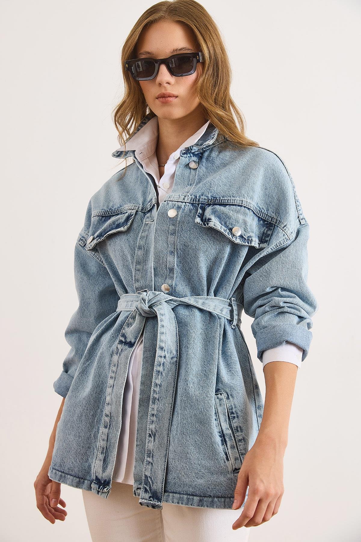 Cepli Kuşaklı Uzun Denim Ceket Açık Mavi