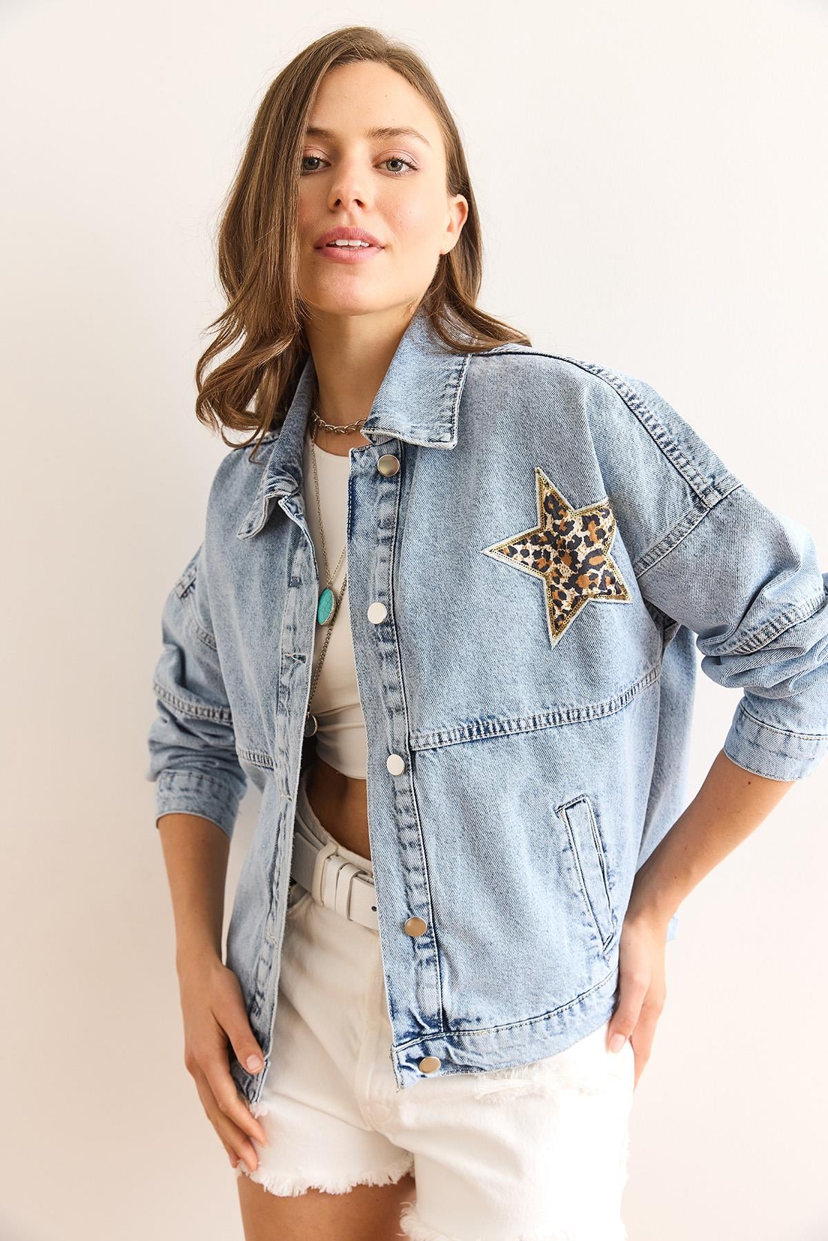 Cepli Ön Arka Leopar Yıldız Aplikeli Pamuk Denim Ceket Mavi