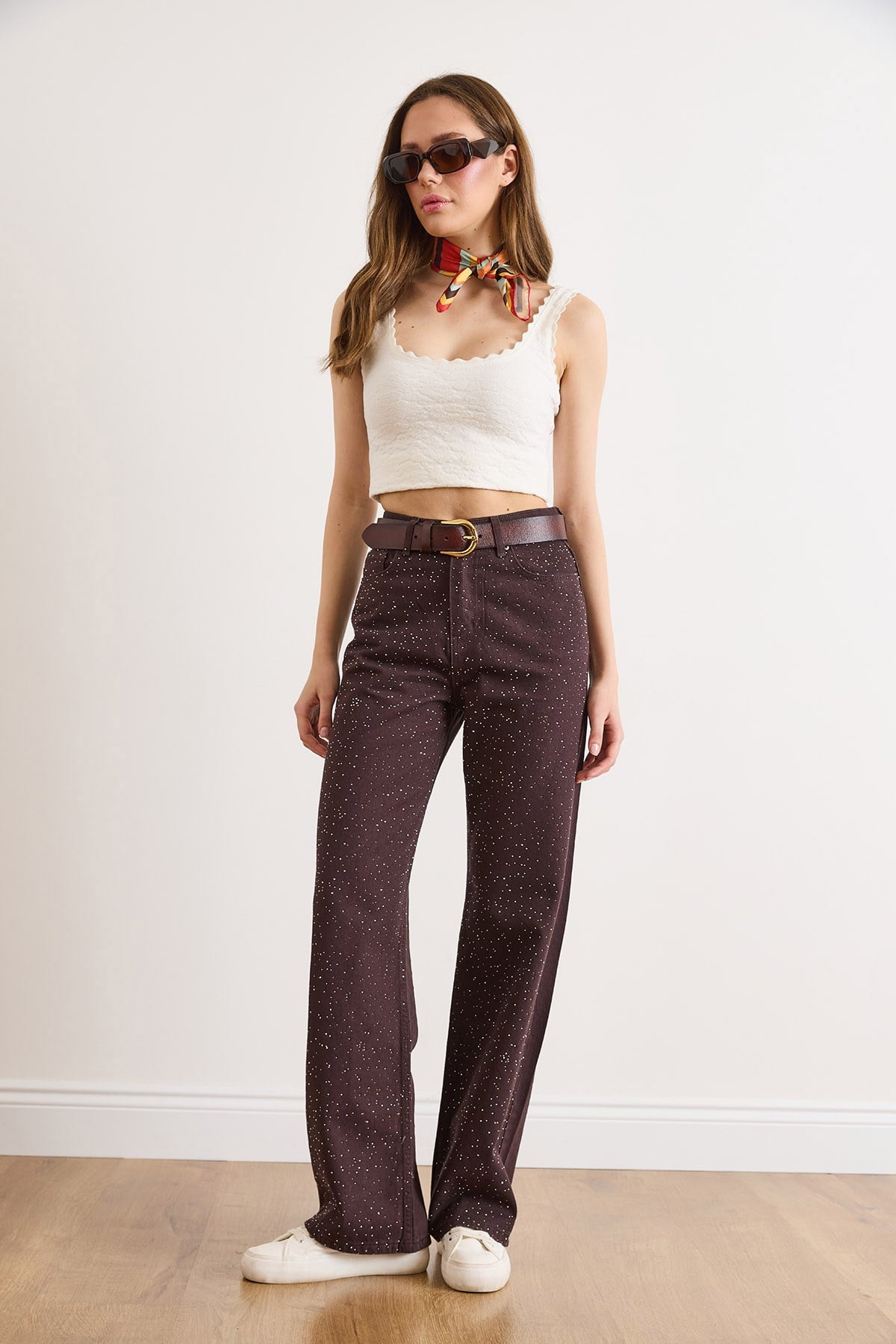 Cepli Önü Taş Detaylı Wide Leg Denim Pantolon Kahverengi
