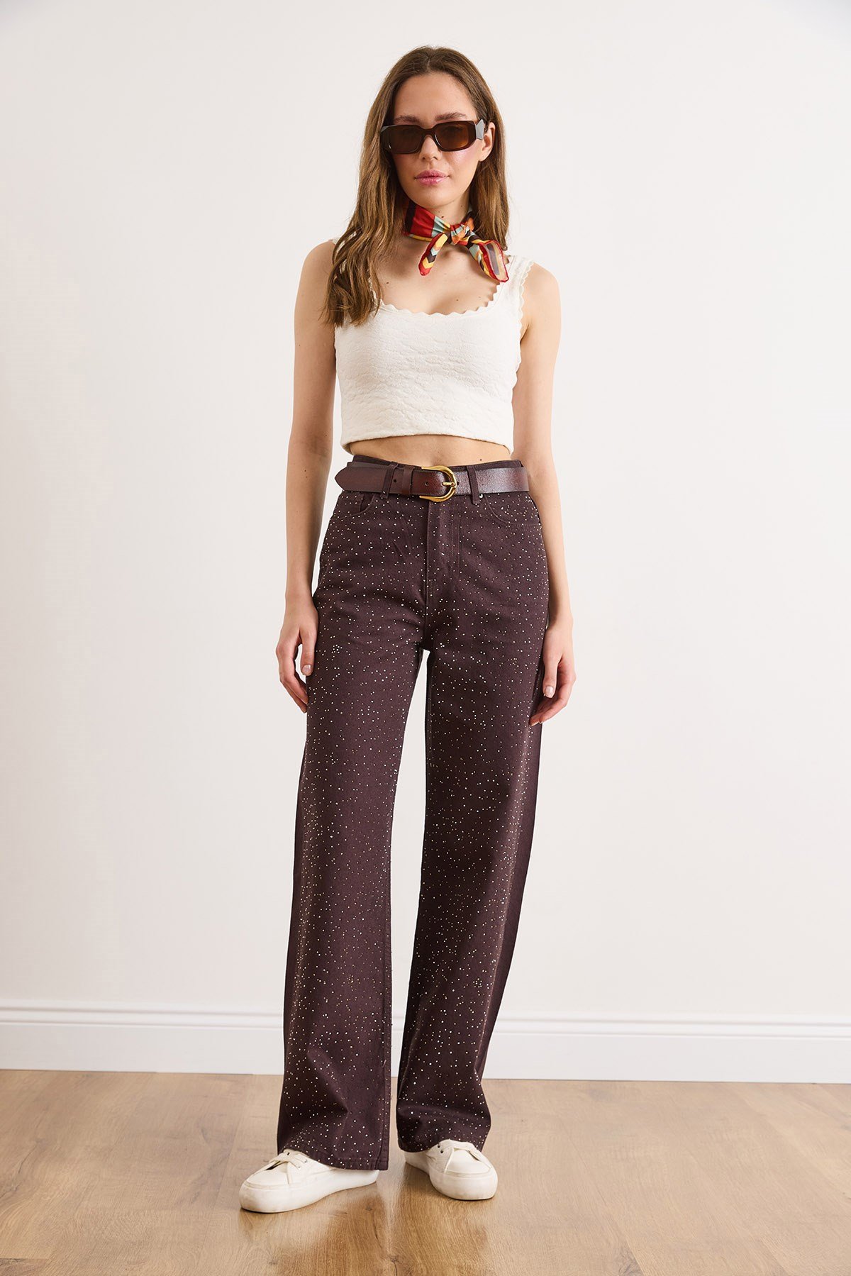 Cepli Önü Taş Detaylı Wide Leg Denim Pantolon Kahverengi
