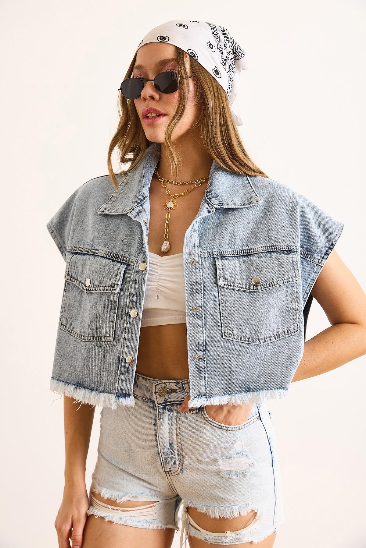 Çift Cepli Altı Püskülü Denim Yelek Mavi