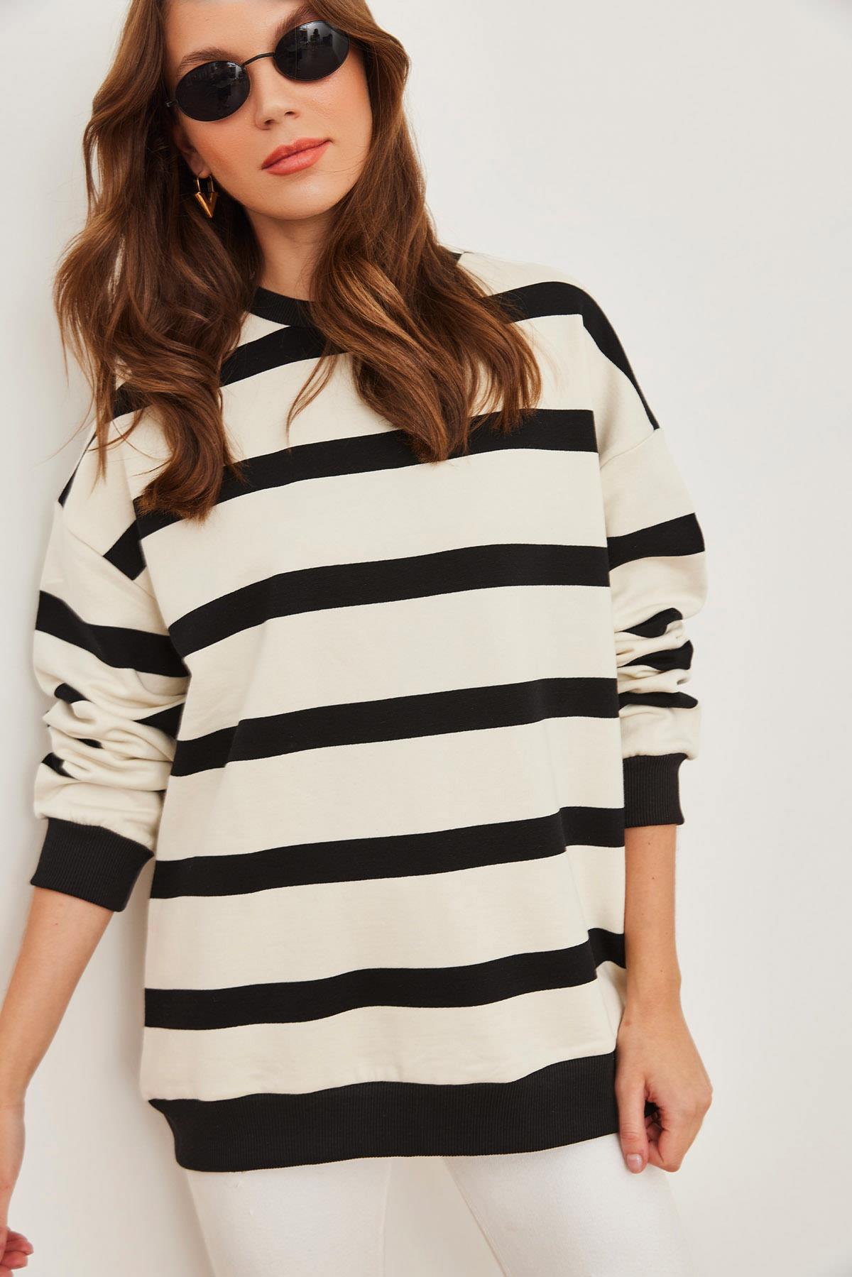 Çizgili Oversize Şardonlu Kalın Sweatshirt Ekru Siyah