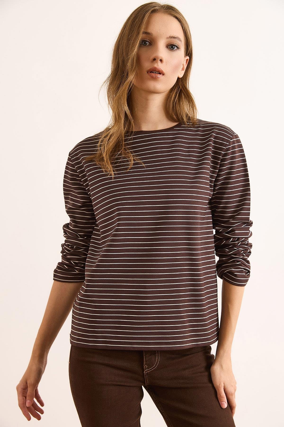 Çizgili Yumuşak Dokulu Basic Sweatshirt Kahverengi