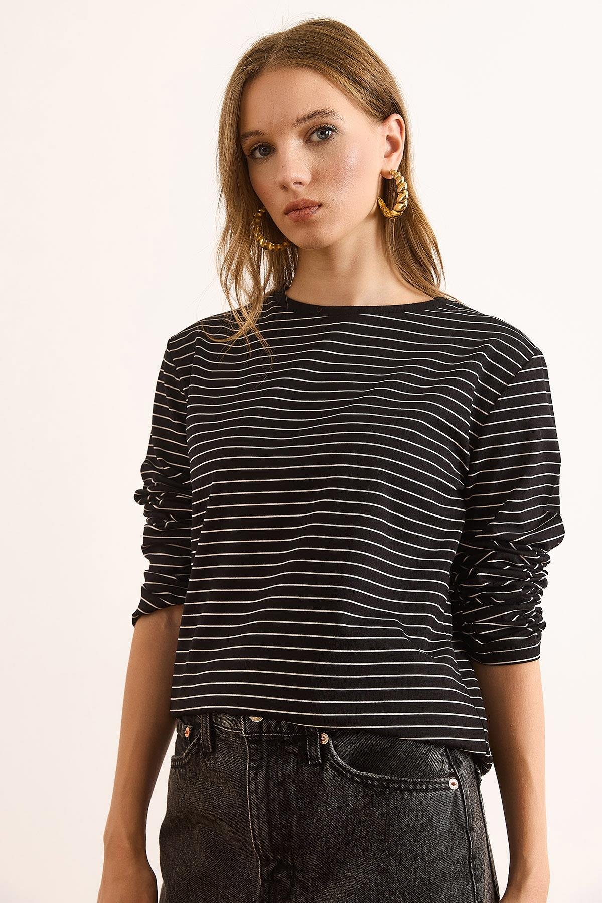 Çizgili Yumuşak Dokulu Basic Sweatshirt Siyah