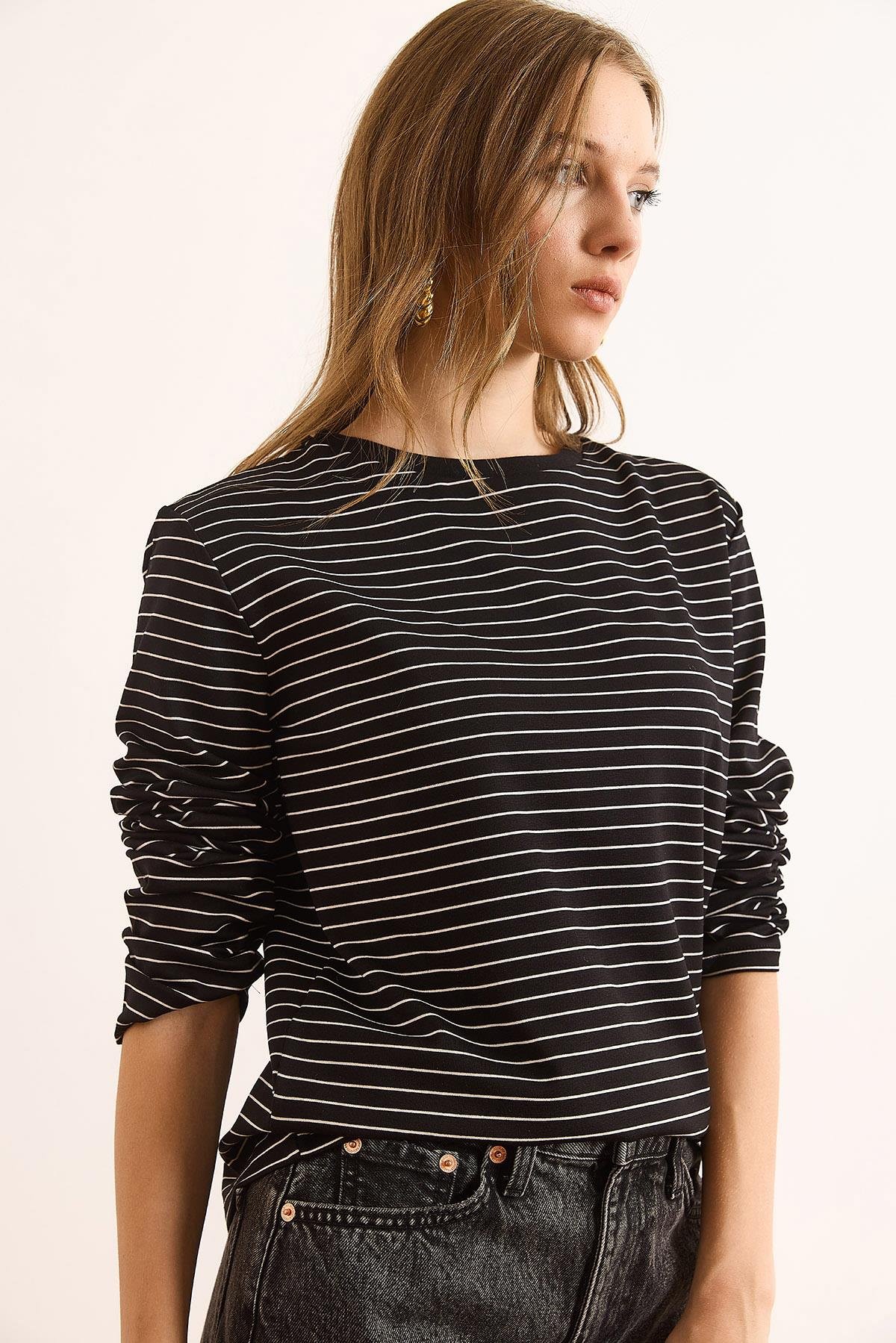Çizgili Yumuşak Dokulu Basic Sweatshirt Siyah