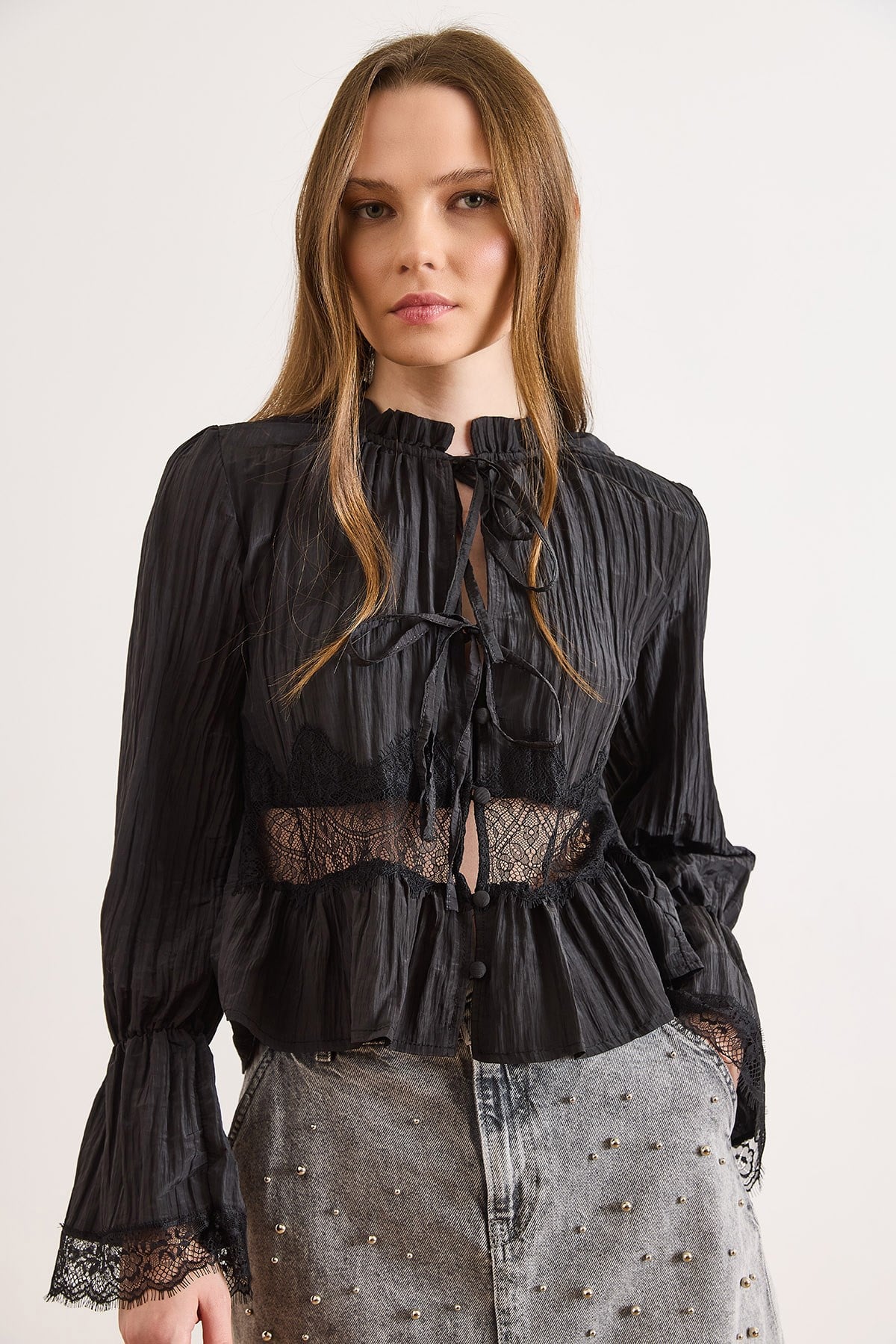 Dantel Detaylı Dokulu Boho Bluz Siyah