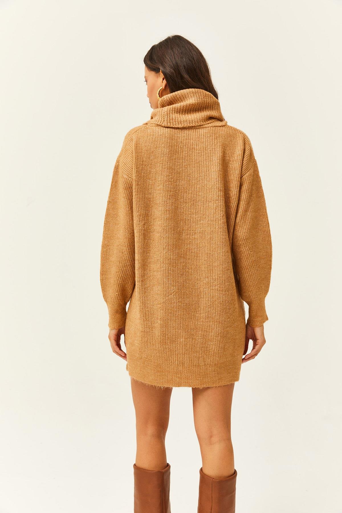 Degaje Yaka Yumuşak Dokulu Triko Tunik Elbise Camel