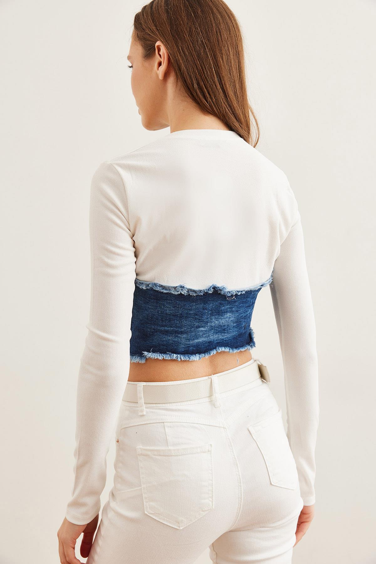 Denim Detaylı Esnek Crop Bluz Ekru