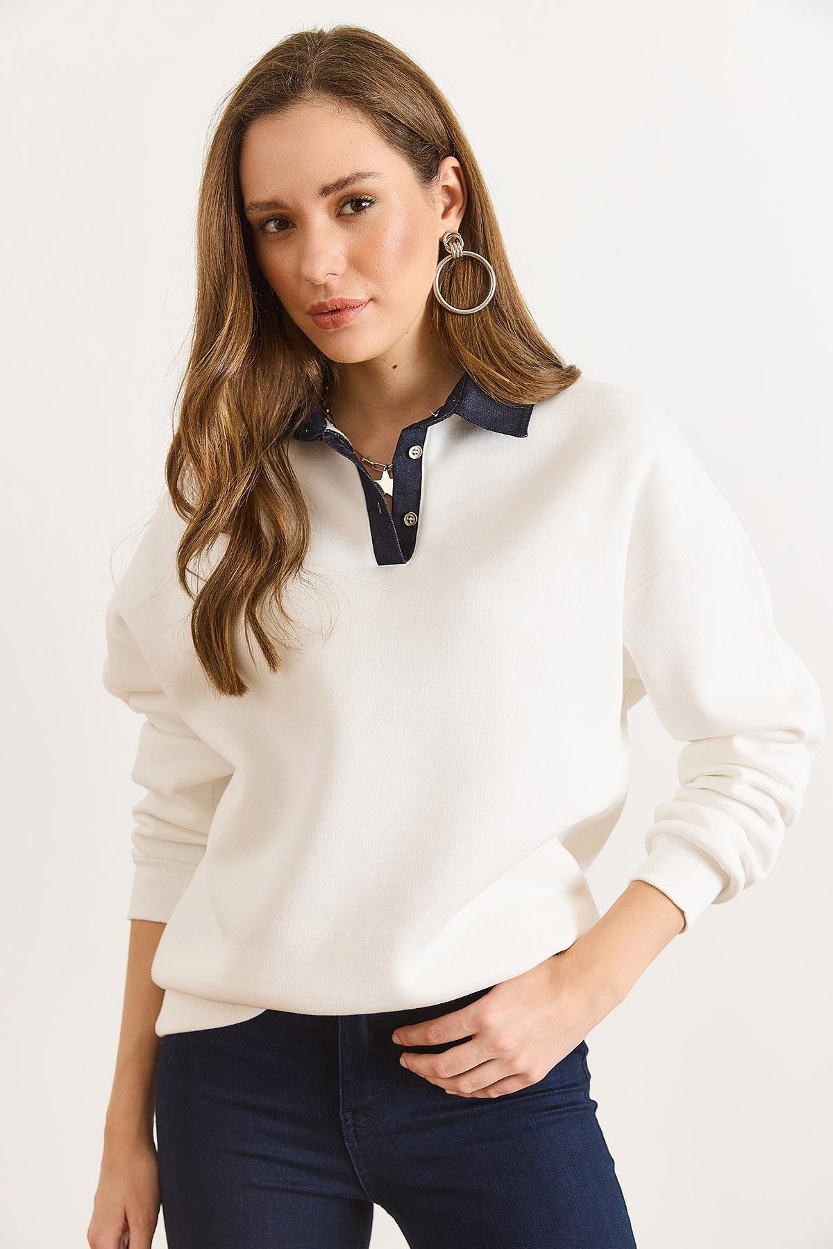 Denim Yaka Düğmeli Şardonlu Kalın Sweatshirt Beyaz