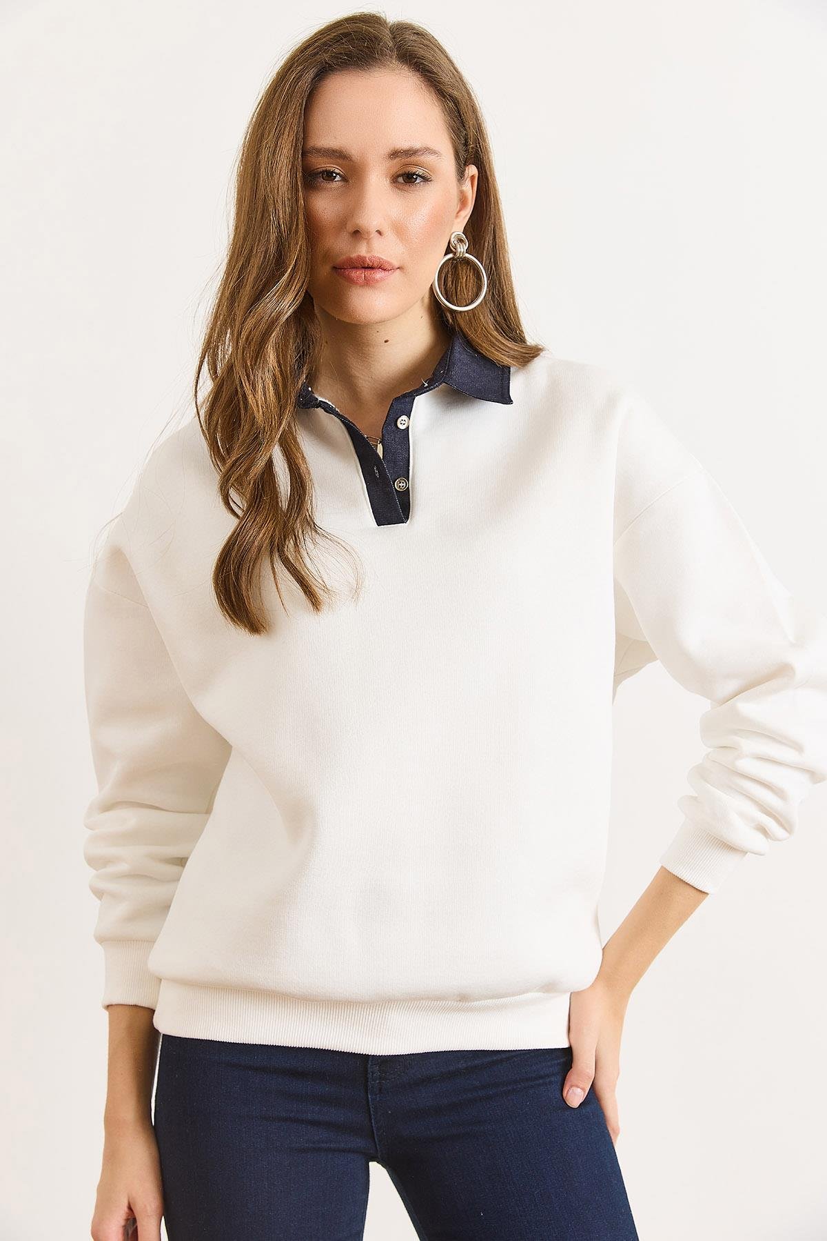 Denim Yaka Düğmeli Şardonlu Kalın Sweatshirt Beyaz