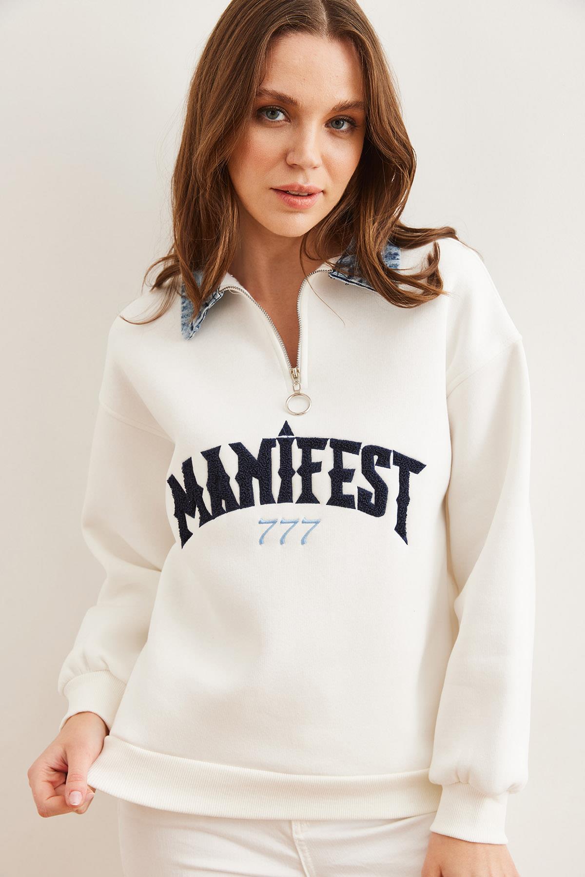 Denim Yaka Fermuarlı Nakışlı Şardonlu Sweatshirt Beyaz