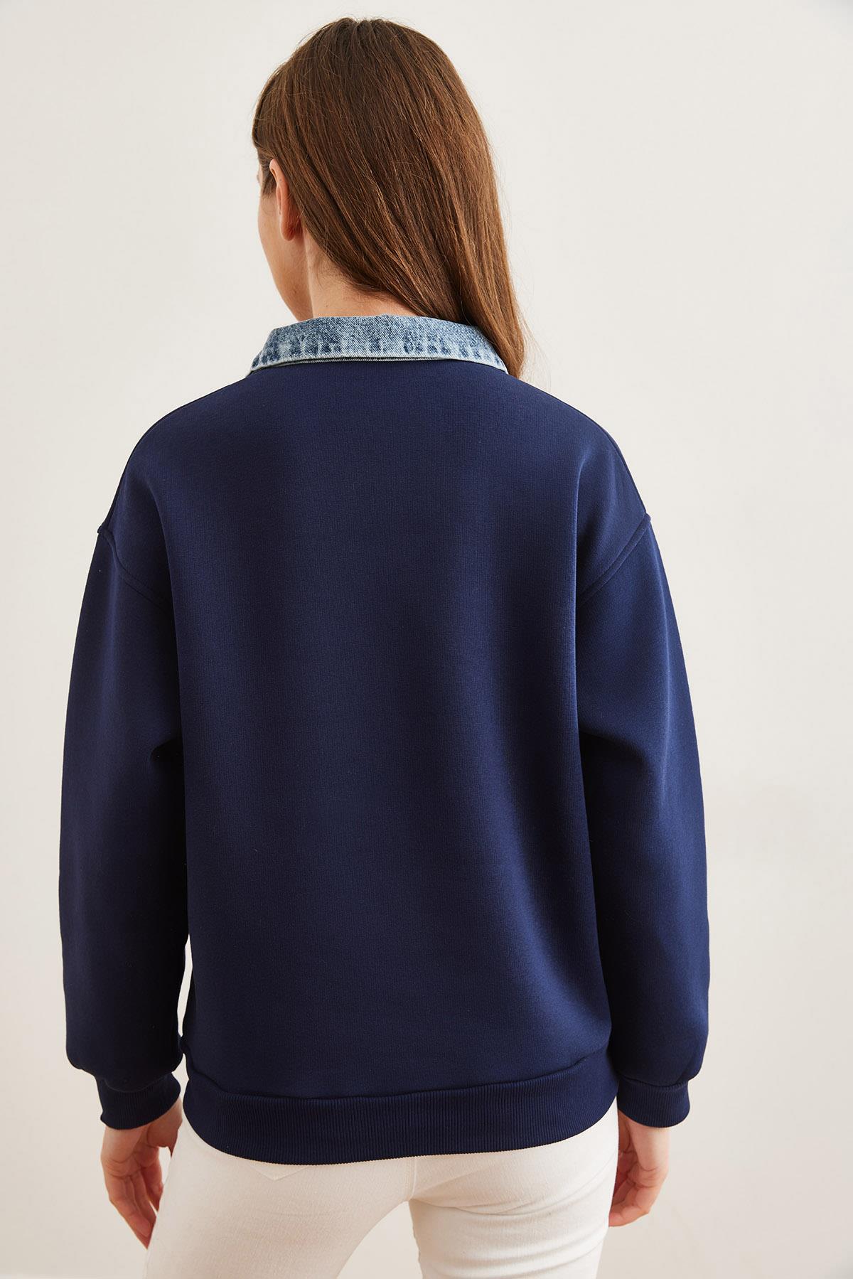 Denim Yaka Fermuarlı Nakışlı Şardonlu Sweatshirt Lacivert
