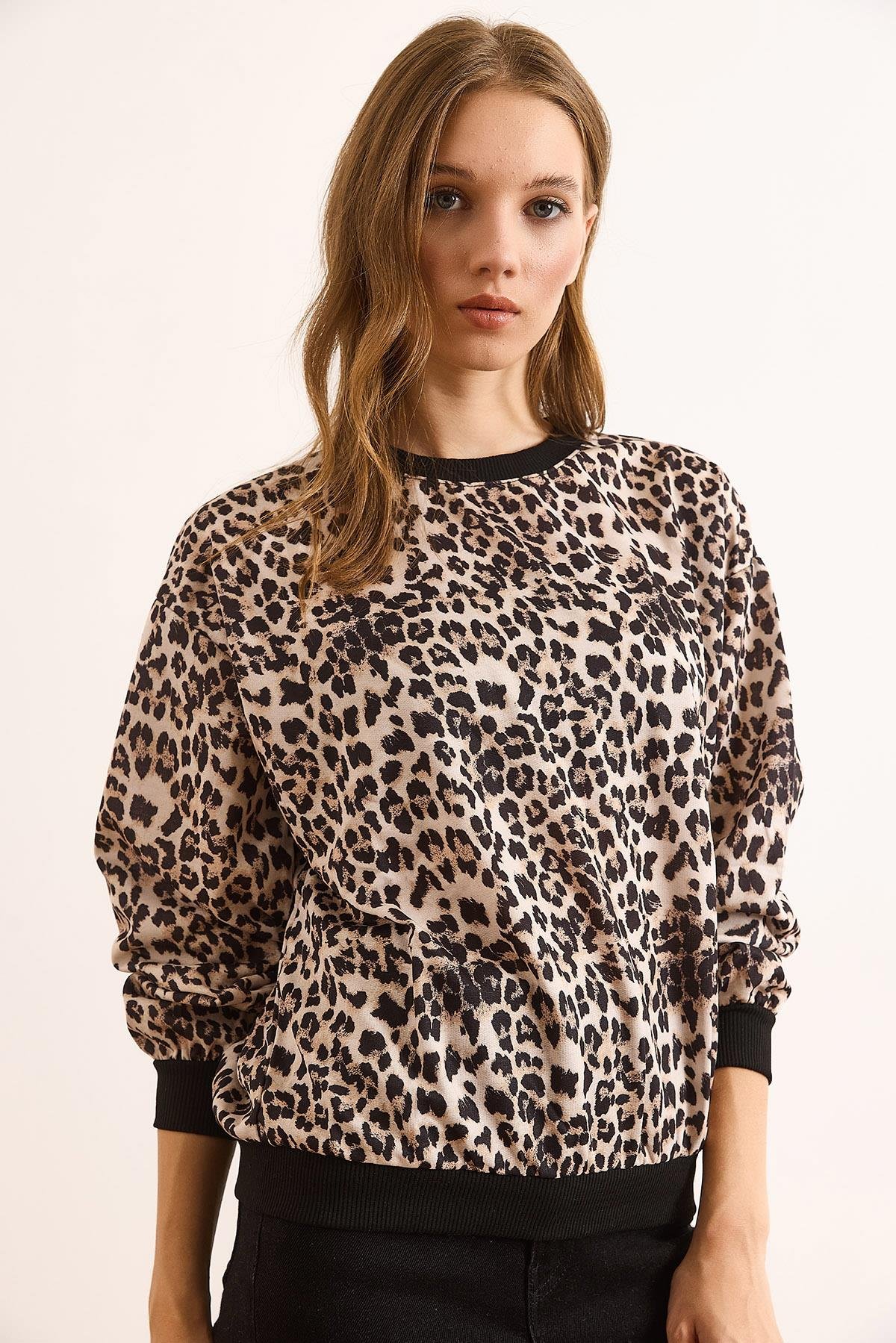 Dijital Leopar Baskılı İnce Sweatshirt Taş