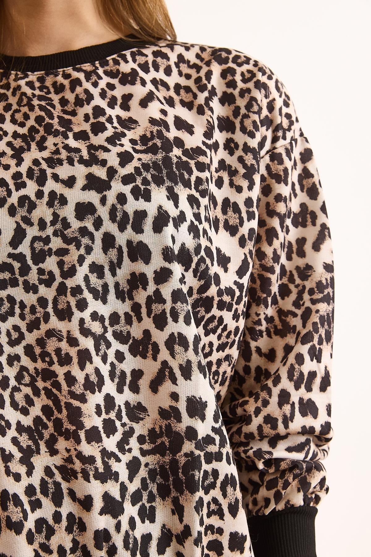 Dijital Leopar Baskılı İnce Sweatshirt Taş