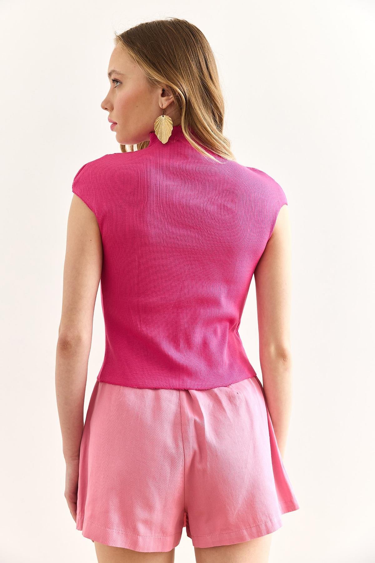Dik Yaka Dikiş Detaylı Crop Bluz Fuşya