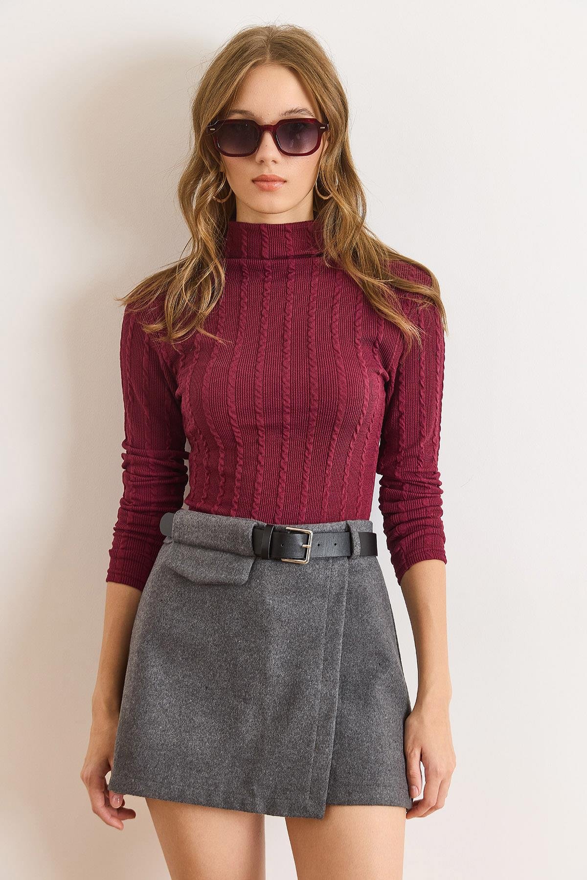 Dik Yaka Dokulu Burgu Bluz Bordo