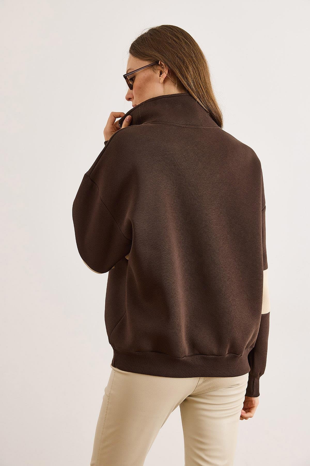 Dik Yaka Fermuarlı Renk Detaylı Şardonlu Sweatshirt Kahverengi