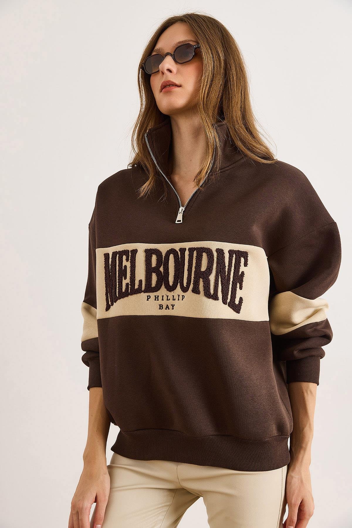 Dik Yaka Fermuarlı Renk Detaylı Şardonlu Sweatshirt Kahverengi