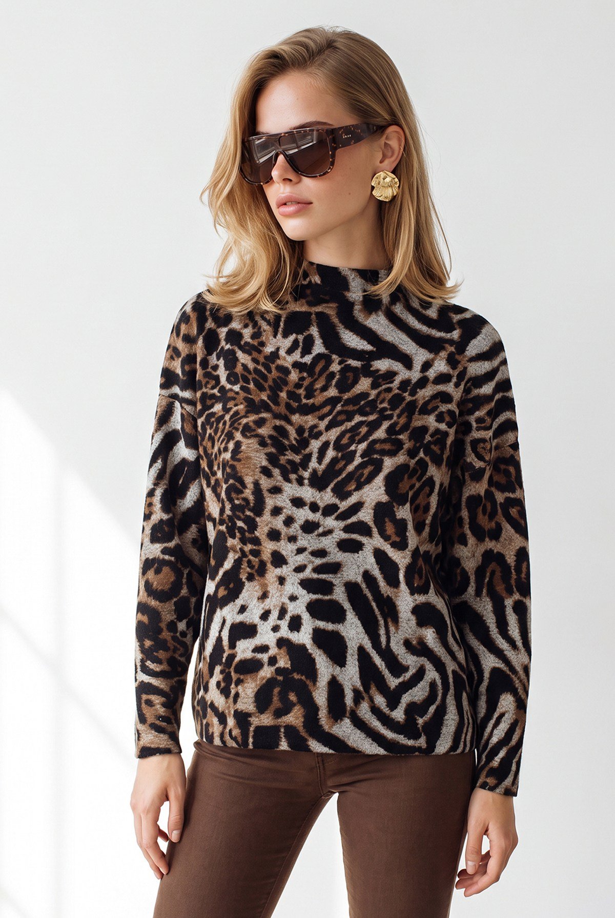 Dik Yaka Loose Fit Yumoş Bluz Bej Leopar