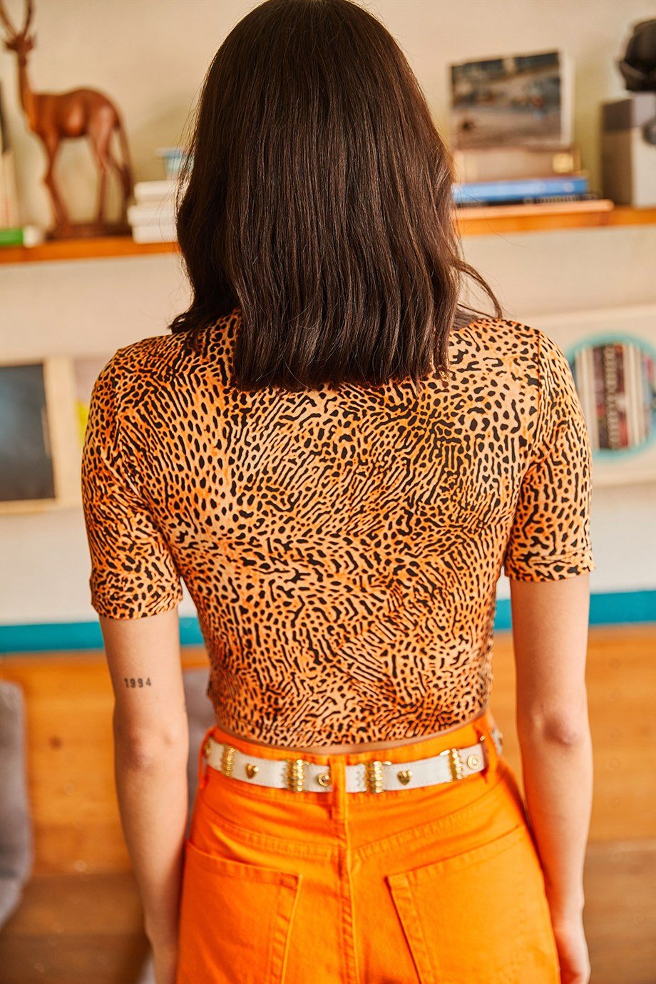Dik Yaka Yumuşak Dokulu Crop Örme Viscon Bluz Turuncu Leopar