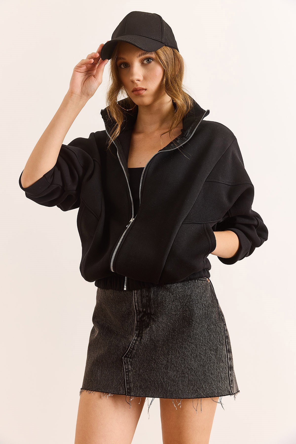 Dikiş Detaylı Cepli Şardonlu Oversize Sweatshirt Siyah