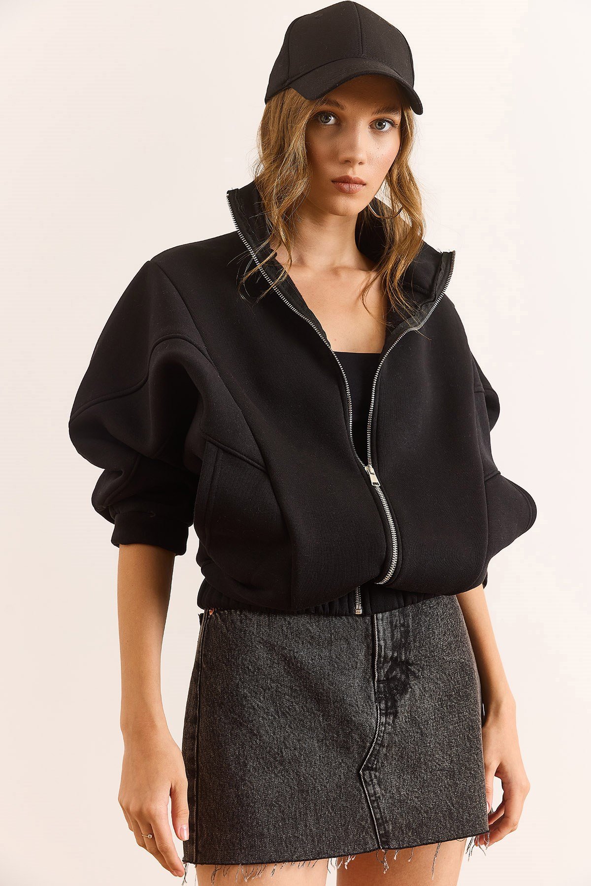Dikiş Detaylı Cepli Şardonlu Oversize Sweatshirt Siyah