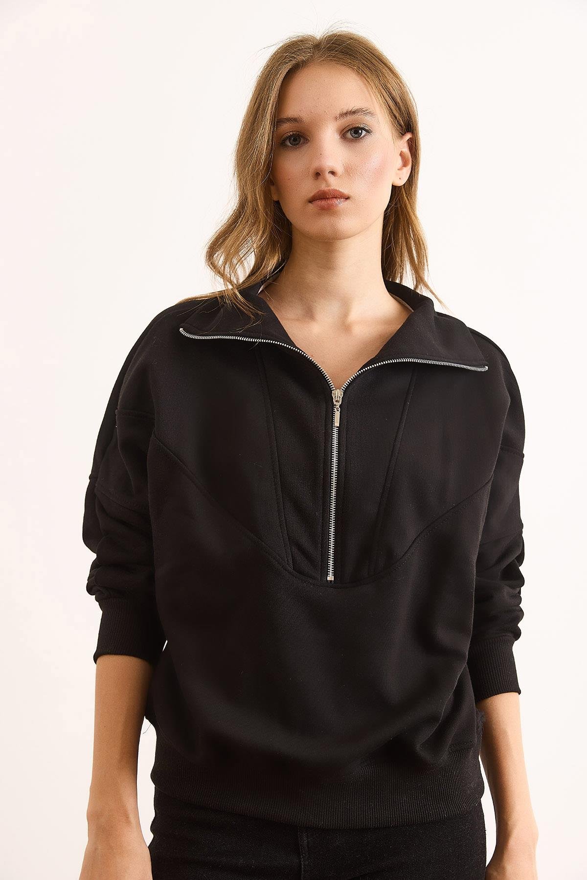 Dikiş Detaylı Fermuarlı Şardonsuz Kalın Sweatshirt Siyah