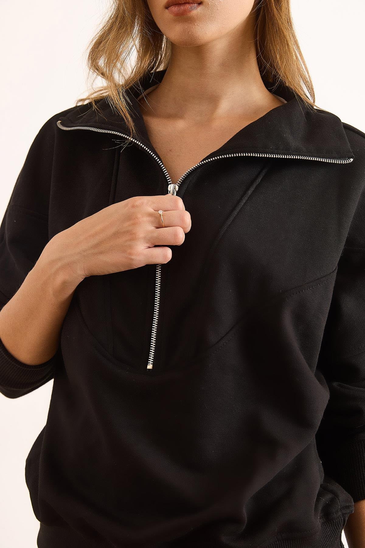 Dikiş Detaylı Fermuarlı Şardonsuz Kalın Sweatshirt Siyah