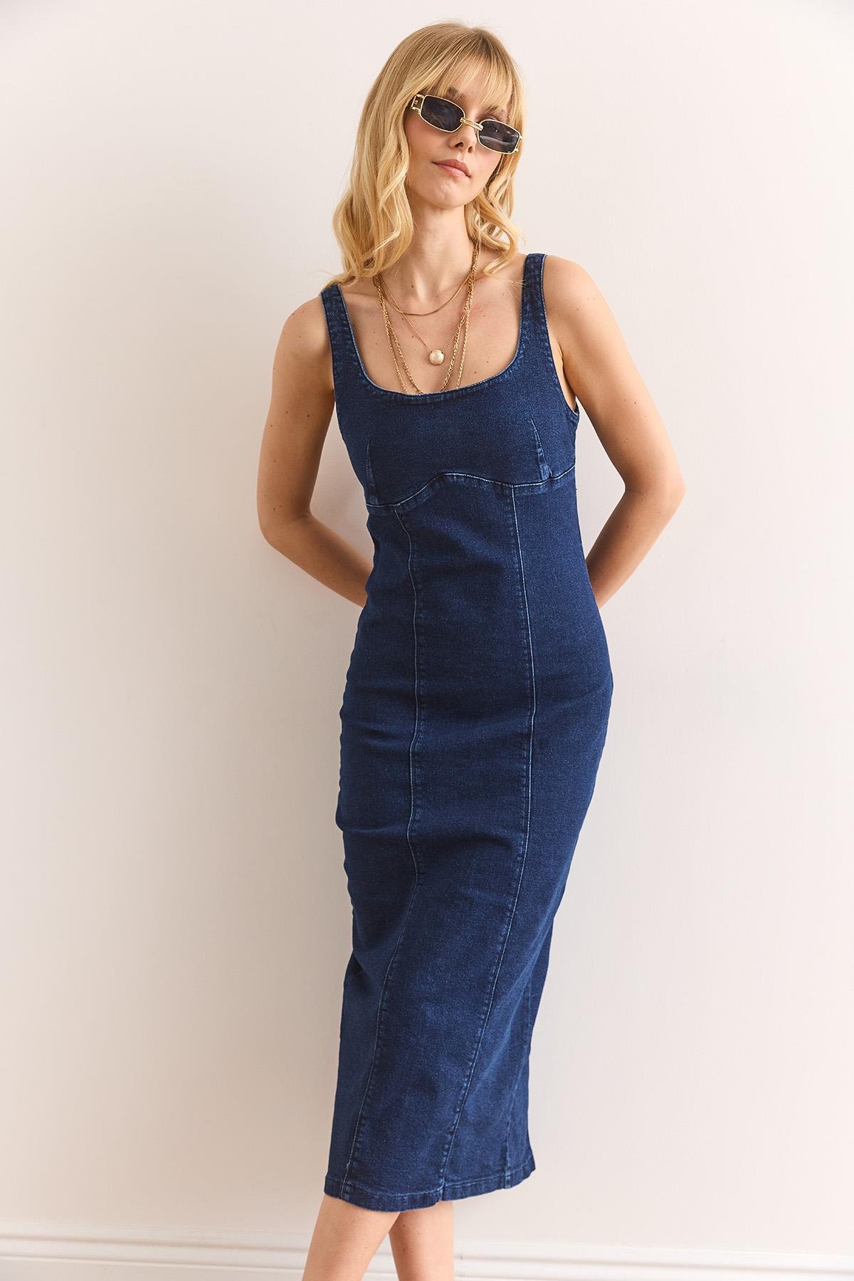 Dikiş Detaylı Yırtmaçlı Likralı Midi Denim Elbise Lacivert