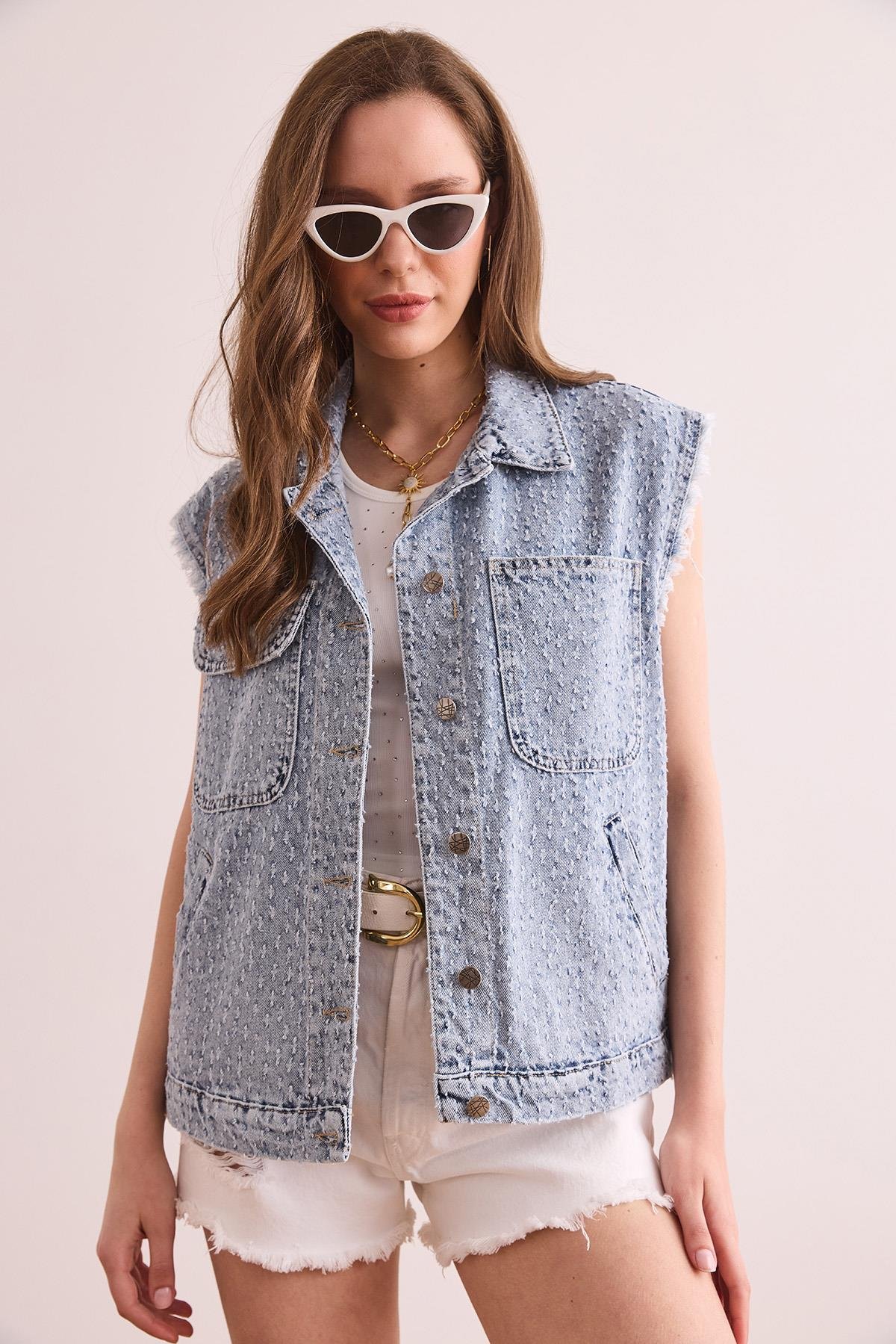 Dokulu Cepli Denim Yelek Açık Mavi