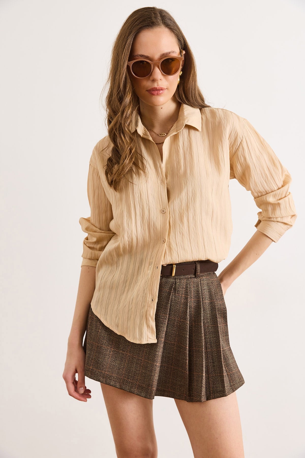 Dokulu Hafif Transparan Loose Fit Gömlek Bej