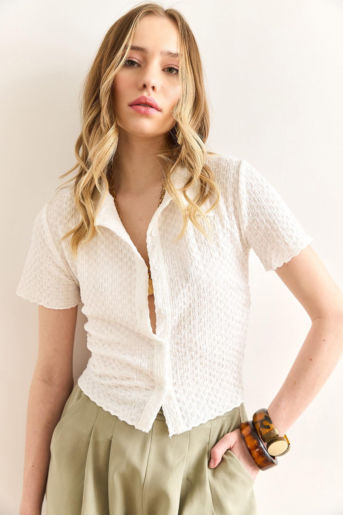 Dokulu Kısa Kol Slim Fit Gömlek Beyaz