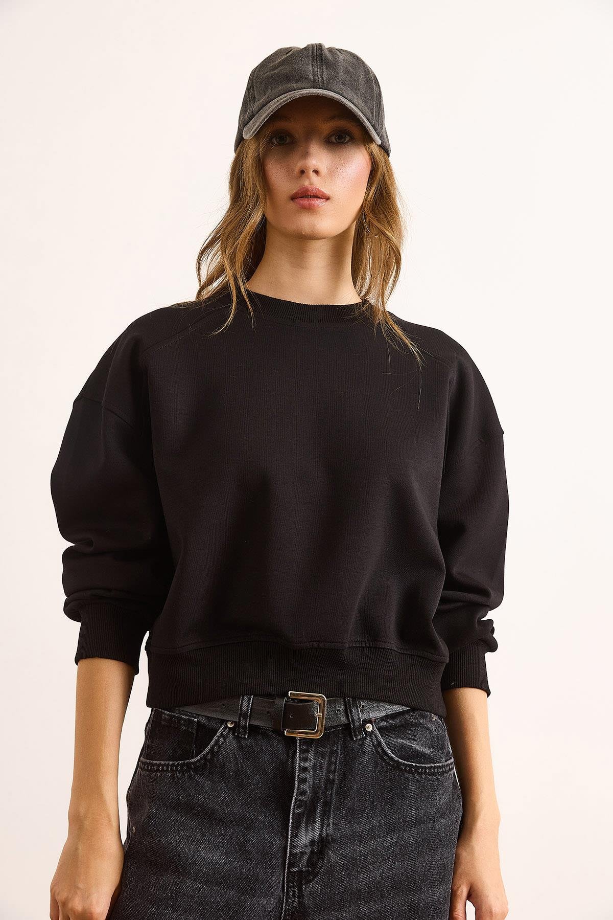 Double İnterlok Kol Detaylı Kalın Sweatshirt Siyah