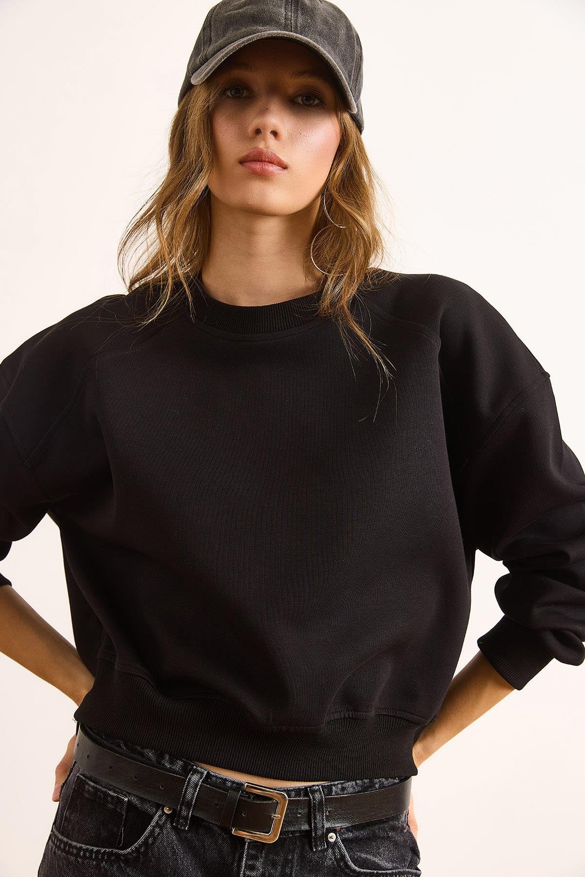 Double İnterlok Kol Detaylı Kalın Sweatshirt Siyah