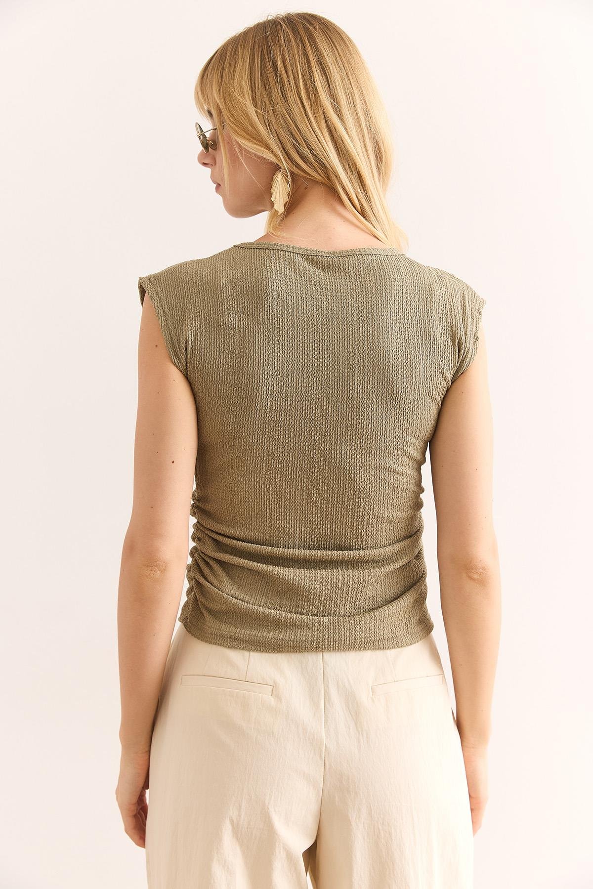 Drape Detaylı Crop Bürümcük Bluz Bej