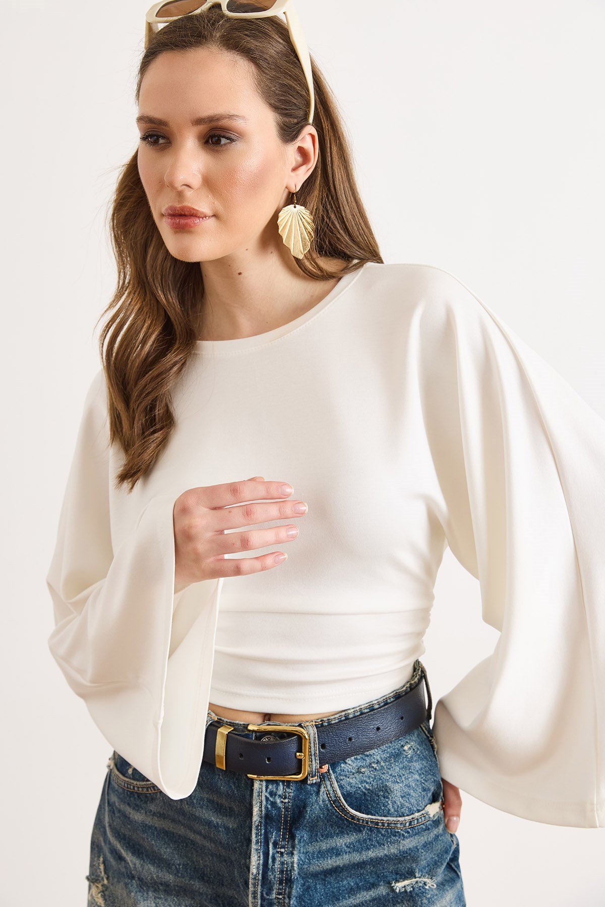 Drape Detaylı Geniş Kol Detaylı Bluz Ekru